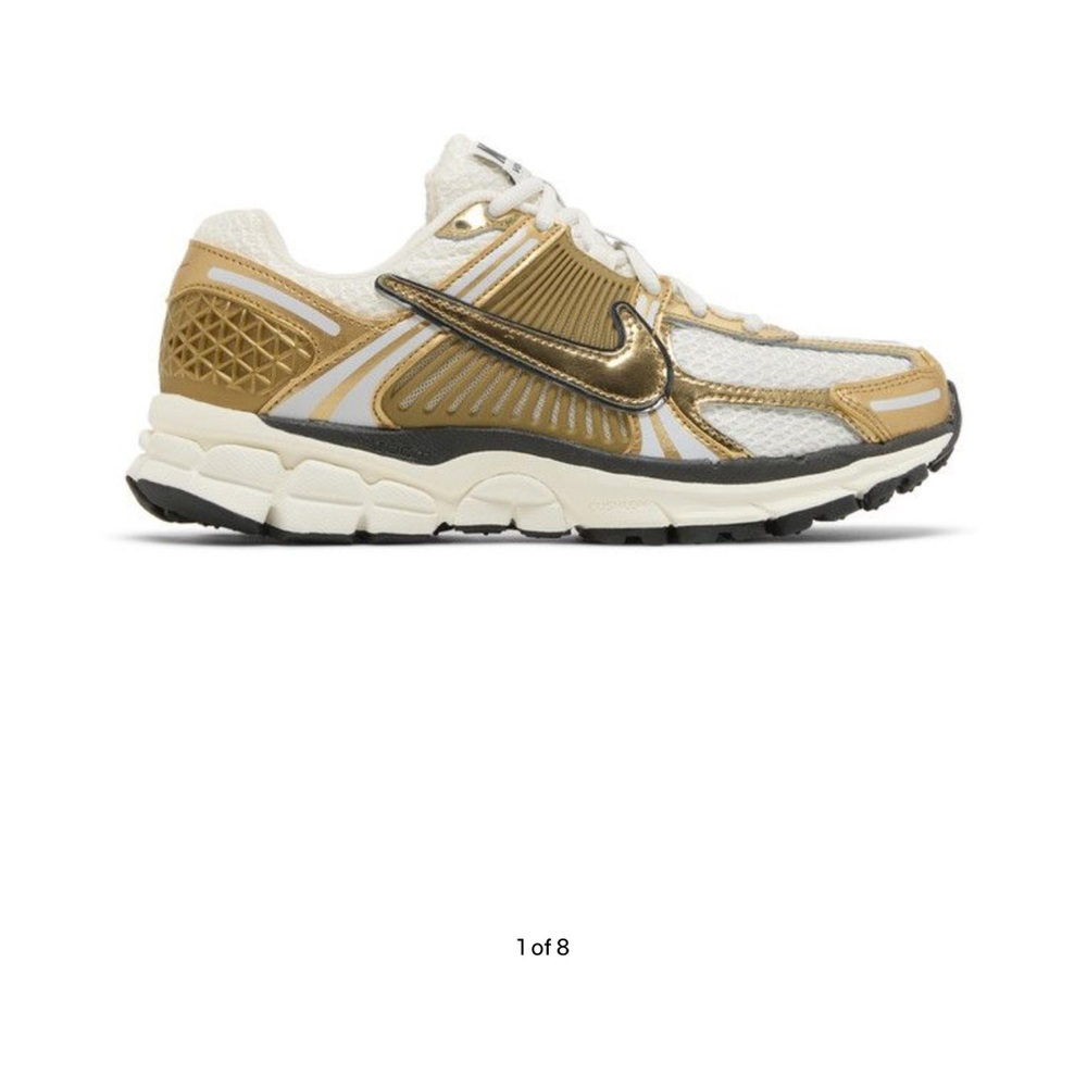 Nike Women's Zoom Vomero 5 Shoes